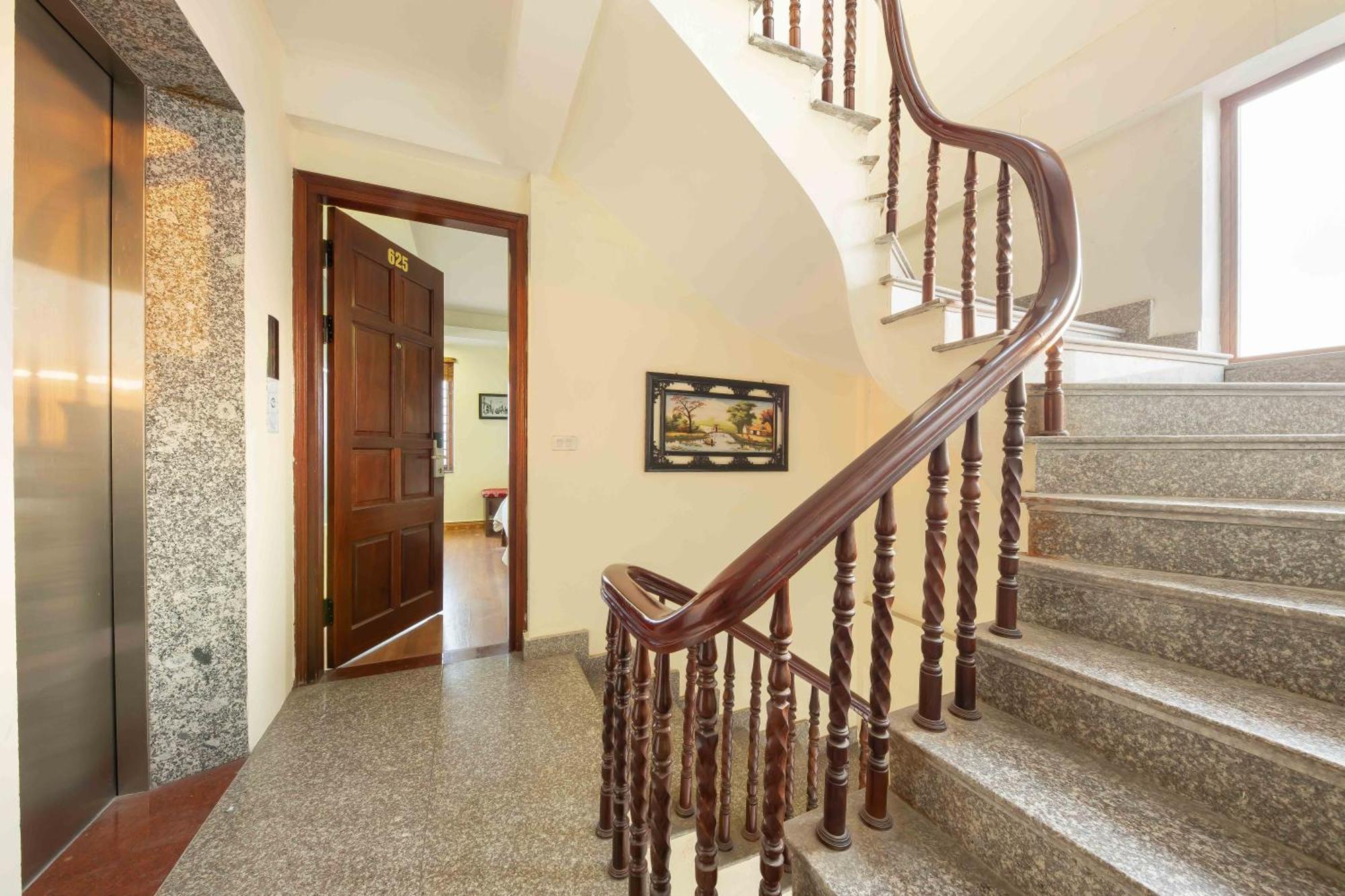 Viet Village Airport Hotel & Restaurants Hanoi Exterior photo